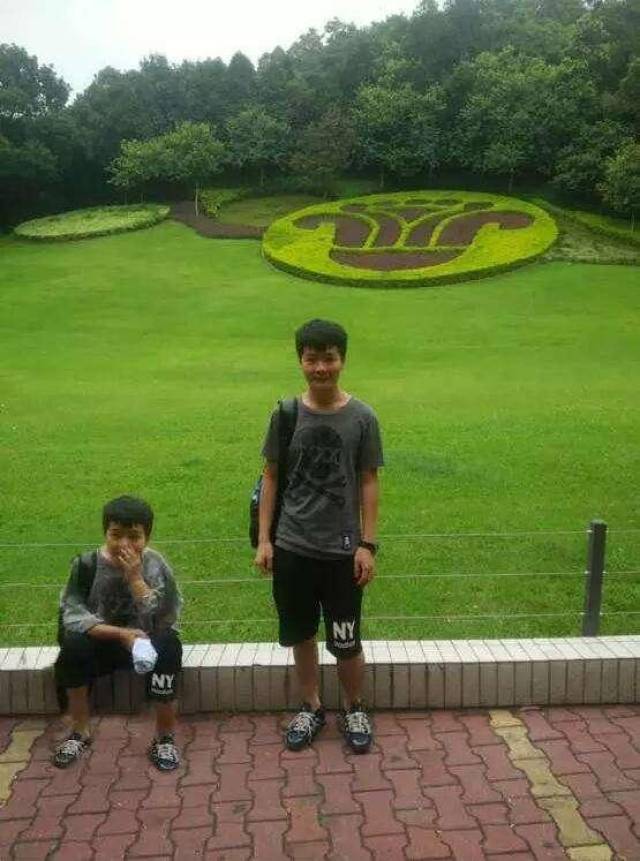 2.求大神帮我p出兄弟情义!