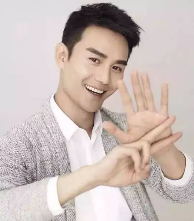 男士纹眉已火 怎么看怎么帅!