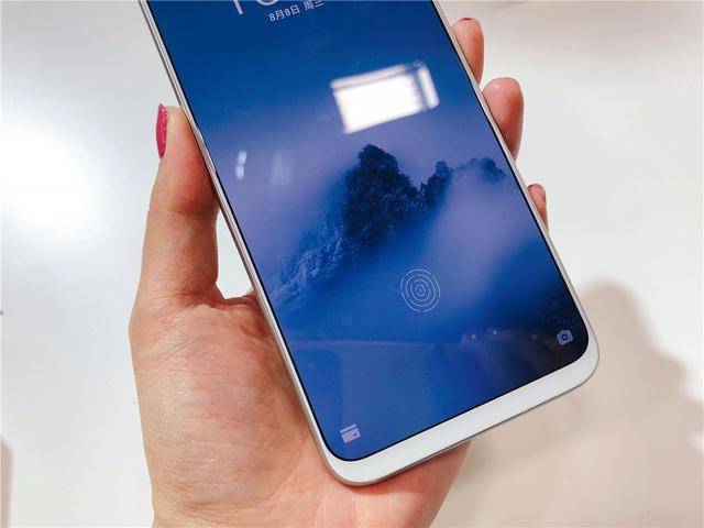 8 128g三种存储组合,分别售价2698 元,2998元和3298元;魅族 16th plus