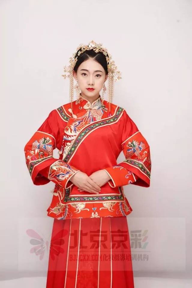 【新娘造型】经典秀禾新娘盘发教程分享第二波