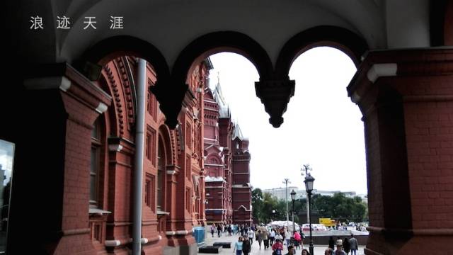 莫斯科 一座冷漠高傲又神圣的城市