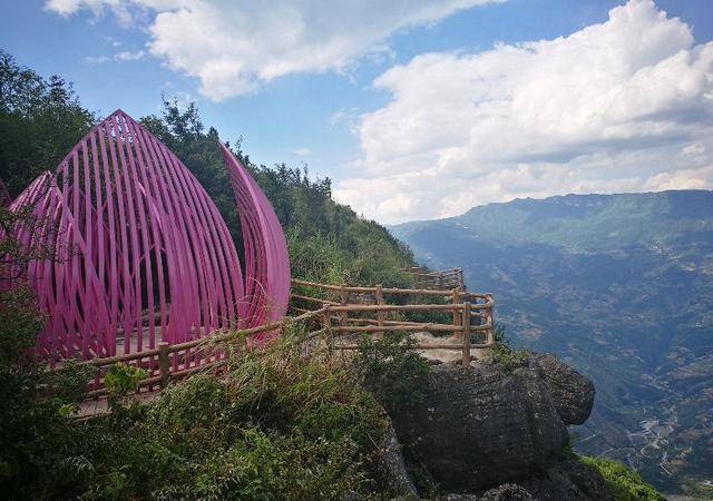 武隆白马山露营基,不仅凉快景色视野好