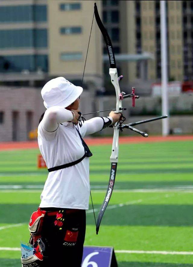 福安射箭队队员在比赛中