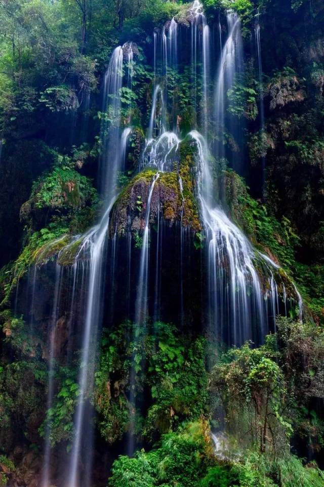 【 超美视频】水从天上来!攀枝花最静谧清幽的山水秘境,您去过吗?