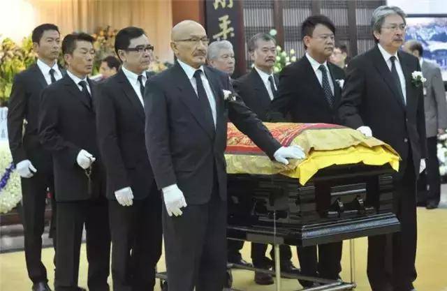 香港电影一代枭雄张彻江湖地位有多高?看看他培养了多少大导演?