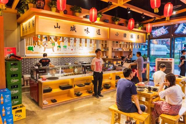 这家3号线的"山城小腰",凌晨一点还爆满,吃货们跟上