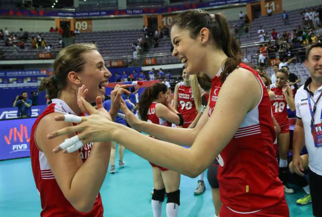 艾格努再发威!中国女排同组两强敌直接对话,意