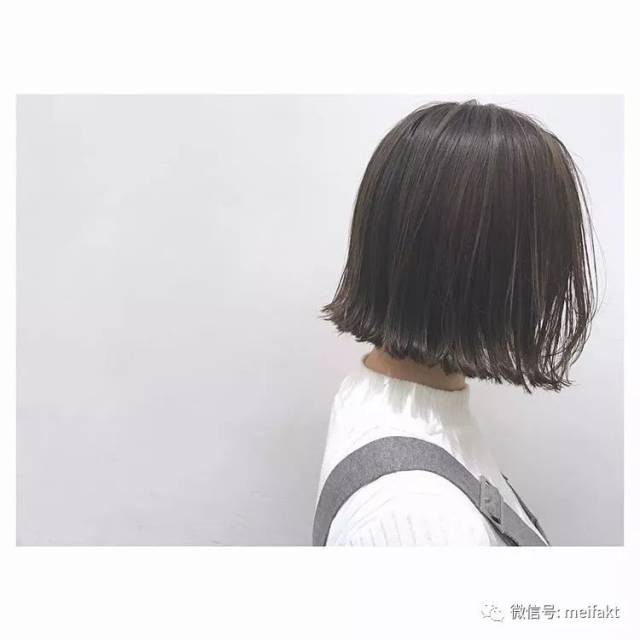最流行的"一刀切"发型