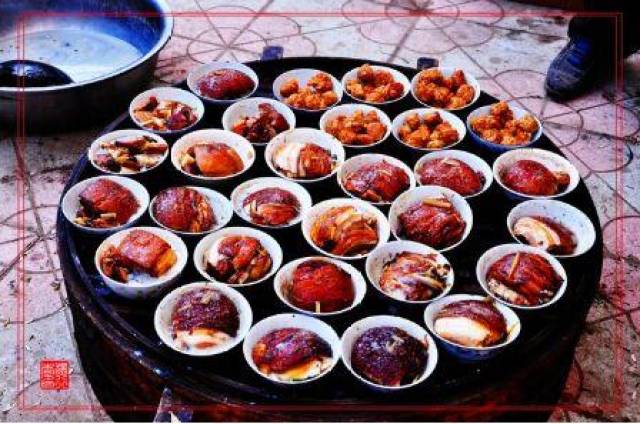 津门好饭食系列—传统美食之"八大碗,四大扒"