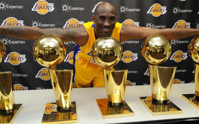 科比职业生涯5张最重要照片,不黑不粉,他是伟大的球员!