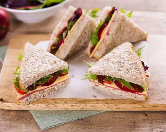 怎样做三明治好吃简单做法窍门 3b7affc4765549f39116e2e4ff218ecb.jpeg