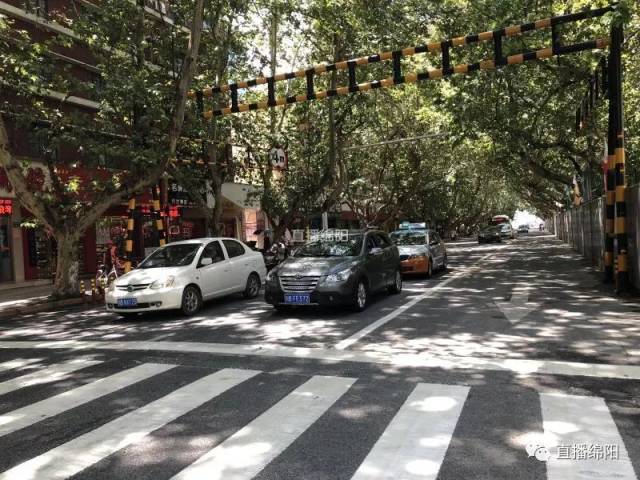 跃进路与剑南路交叉路口封闭施工 过往车辆需绕行_手机搜狐网