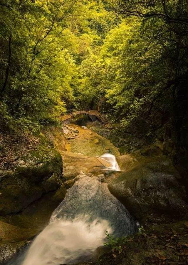 南京周边发现另一个九寨沟,藏在大山深处的秘境鲜为人知!