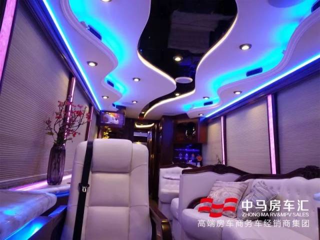 12米长的a型房车,酒店式装潢,内置三台中央空调,竟有4米长车身拓展!