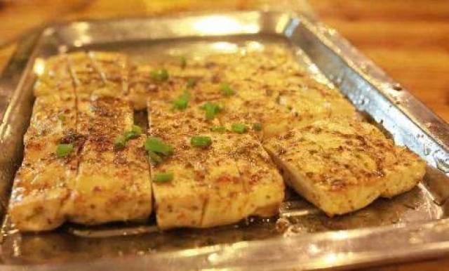 烤嫩豆腐 比工业化生产的千页豆腐要好吃十倍