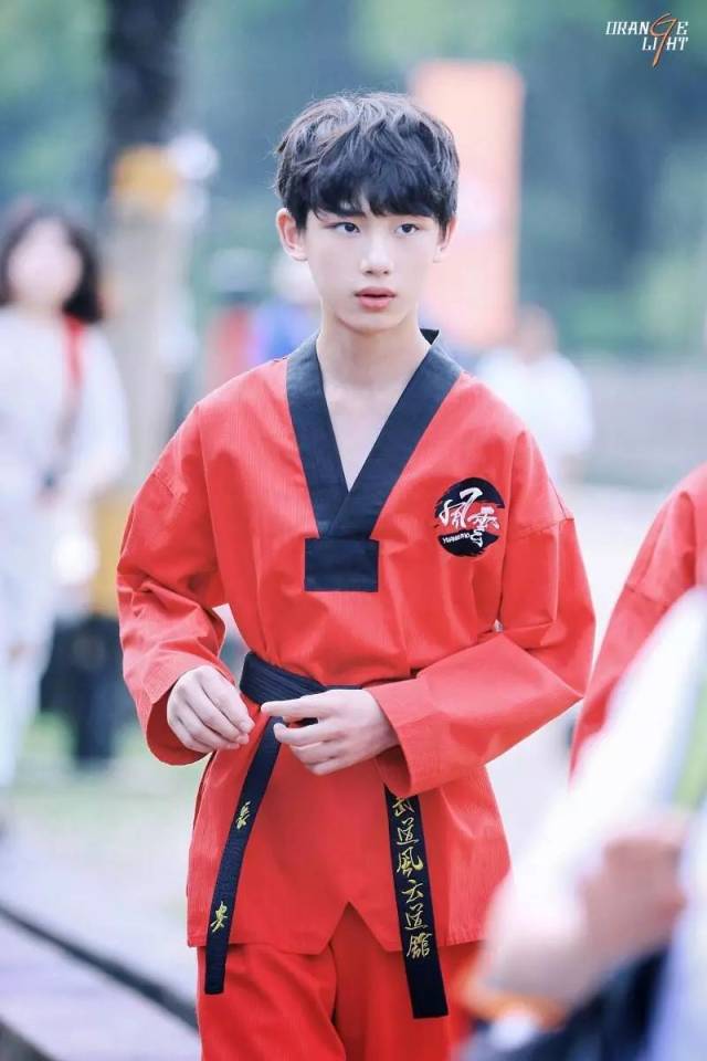 tfboys师弟团出道在即,新五小只能再造三小只的辉煌吗?