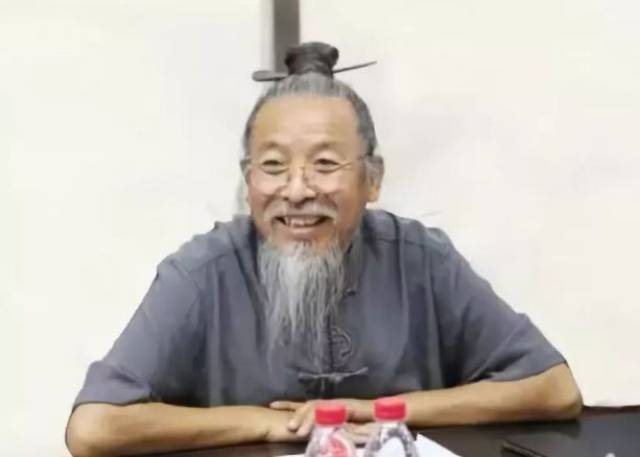 甄忠义