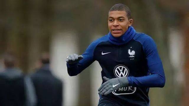 从世界杯法国队夺冠看法系车