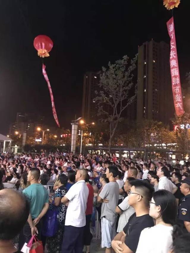 神秘大咖降临 ,20万人观看直播,现场1200余人嗨翻全场