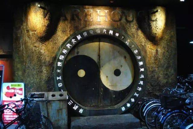 又像鬼屋又想像废墟，日本《电脑九龙城》让你玩的很刺激?