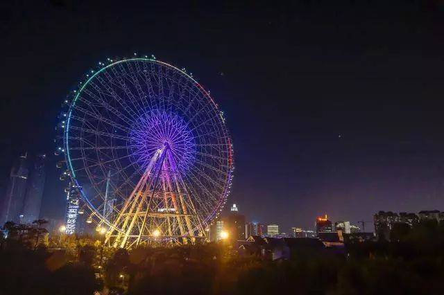 南宁市西南第一高巨型摩天轮你肯定见过,现在七夕浪漫价仅需77元,还是