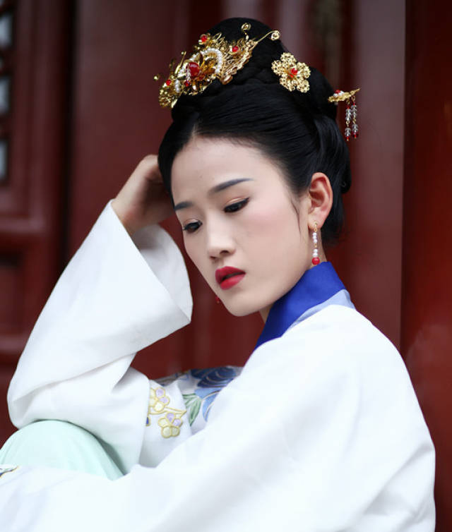 这个明代古风造型堪称颜值巅峰!美惹哭!