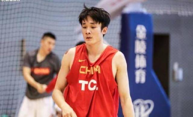 中国男篮热身赛击败芬兰 丁彦雨航与周琦合砍