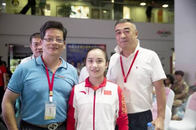 厉害!天台18岁美女奥运亚军范忆琳开起专业运动馆