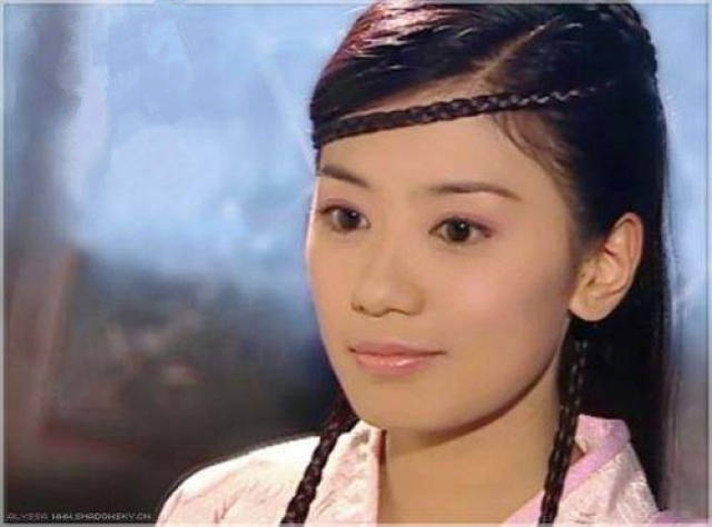 演过《倚天屠龙记》赵敏的演员,图一100分,图四70分,图五的她却无法打图片