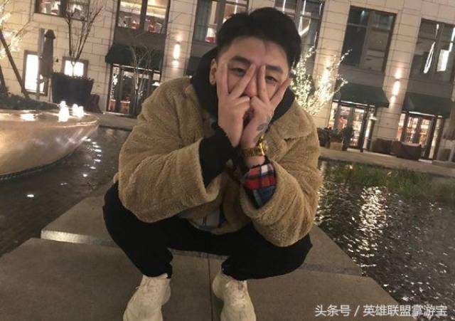 omg冷少分手竟成闹剧?男女双方各执一词,icon情绪崩溃