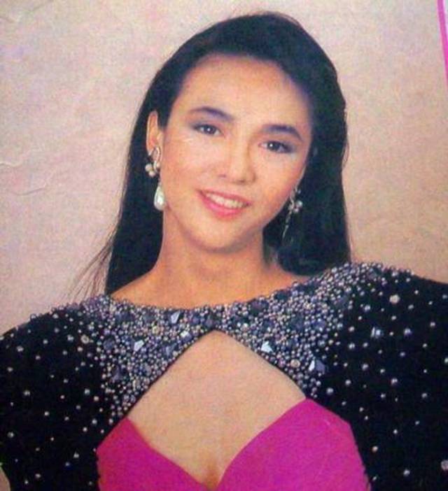 90年代香港明星的老照片,你还认得出他们吗?(一)