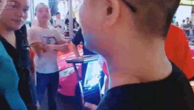 虎牙集梦会长乐巢酒吧打架事件是怎么回事 是