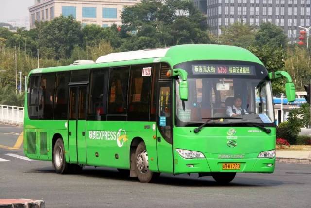 干线巴士 约2014年以来 ▲尾箱全是电气元件 来源 | 深圳市公共交通