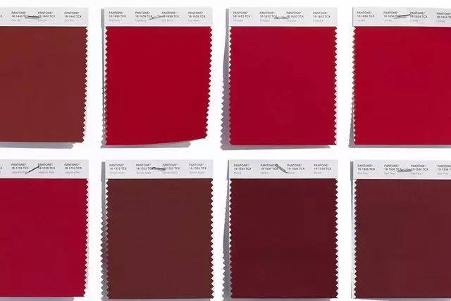 pantone发布的2018十大流行色中出现了两种红色,一种称为红梨色,另一
