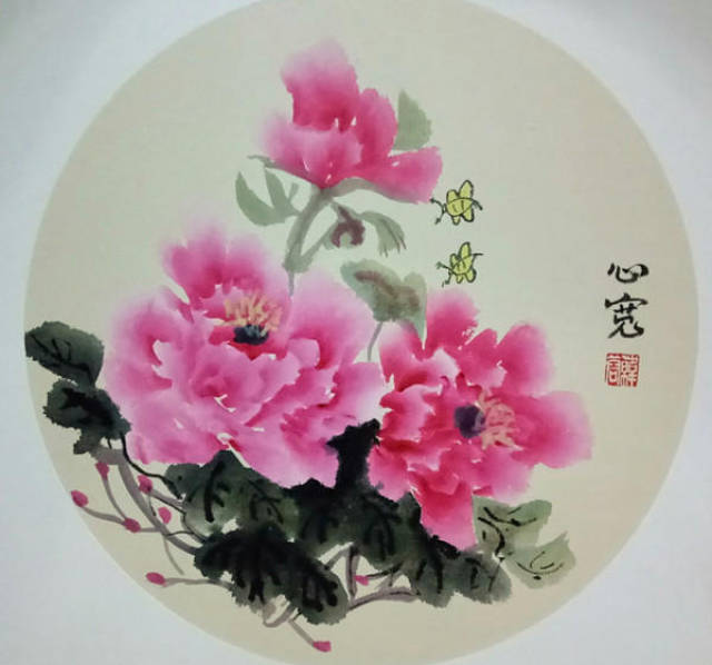 花鸟,,,后师从许永生先生,王少华先生,擅长写意牡丹,其作品多长参加