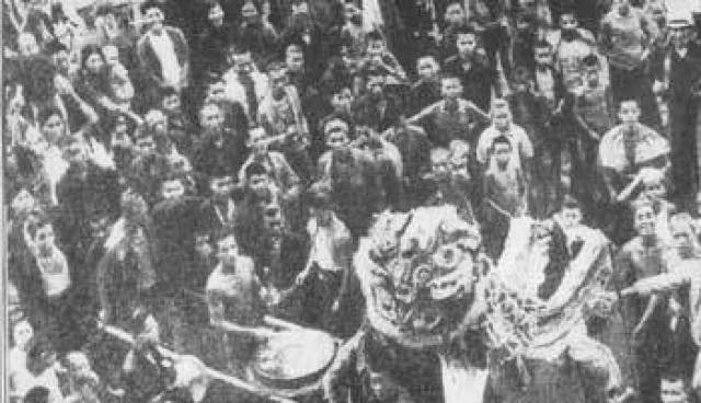 73年前的今天,日本投降!那一天的重庆人民涌上街头 铭记历史,