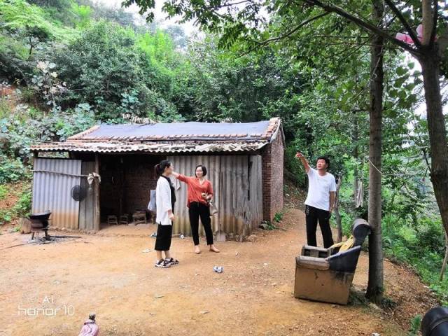 济源项目领导深入王屋镇汤洼村进行扶贫工作调研