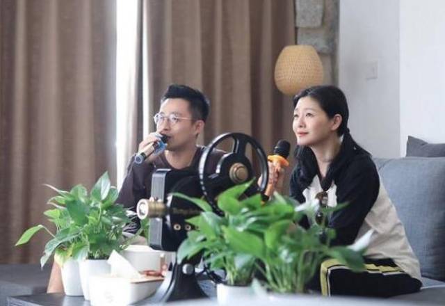 大s汪小菲综艺节目唱歌 214c6219124a477290133e4ea2104e02.jpeg