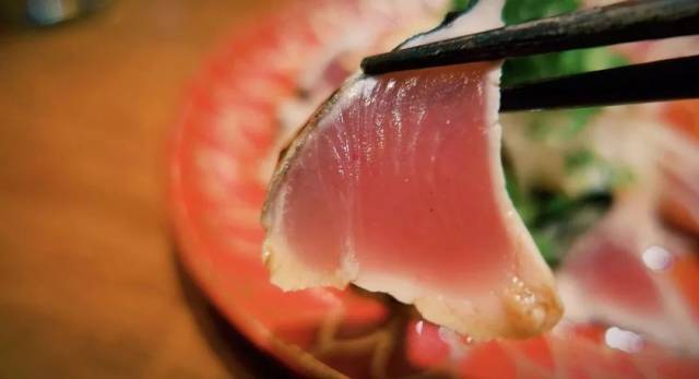 「鲣鱼刺身」