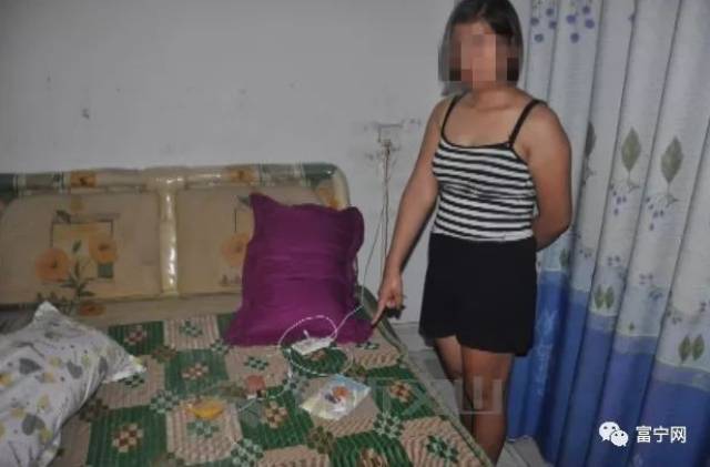 富宁一男子用微信招嫖,介绍越南女子卖淫,两天内获利.