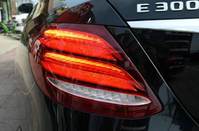 奔驰e300l功能简介(图解)