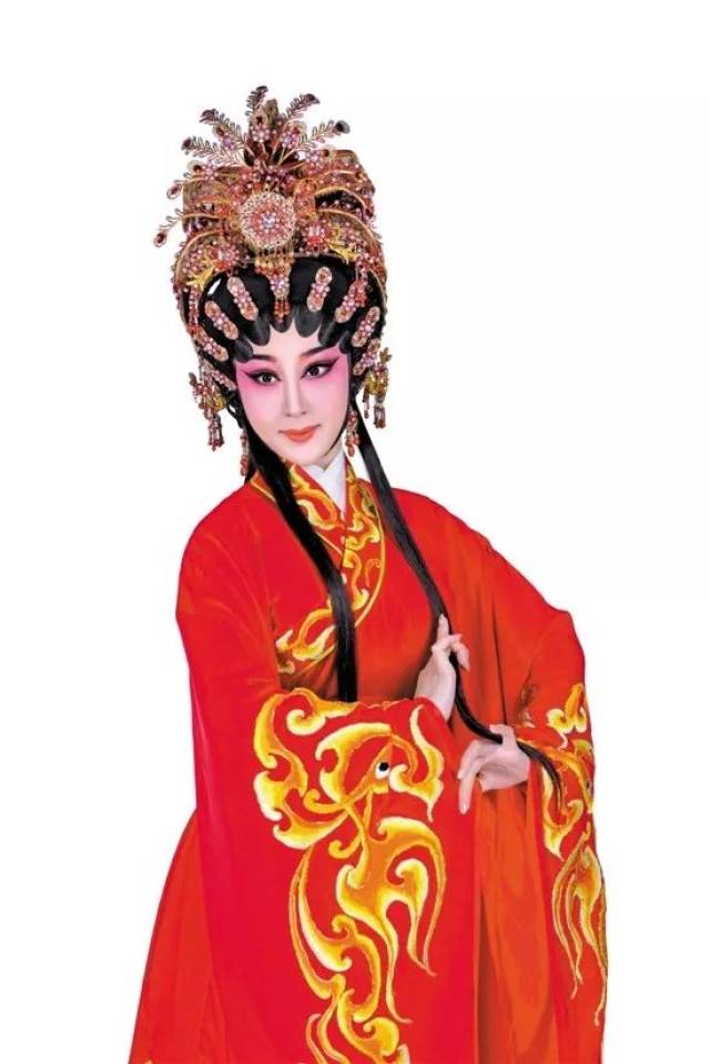 专访青年花旦李嘉宜:一人挑四角,首演刀马旦