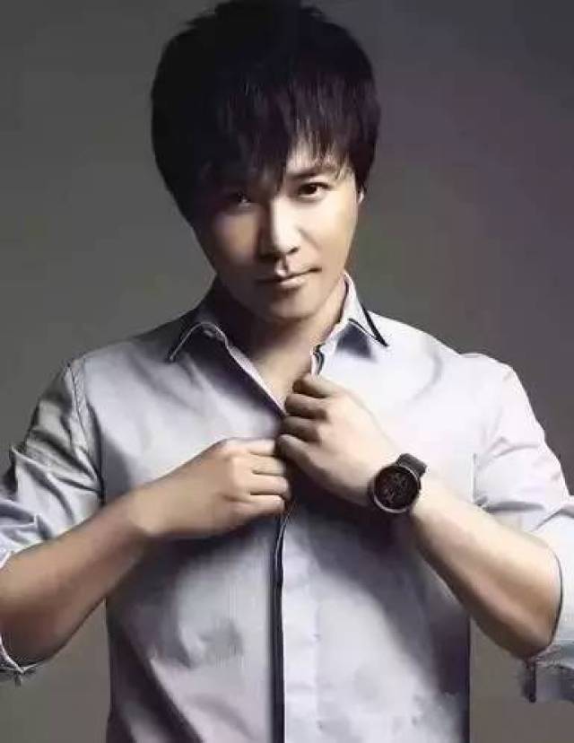 黄晓明娜扎出轨?卓伟辟谣,盘点当年栽在卓伟手