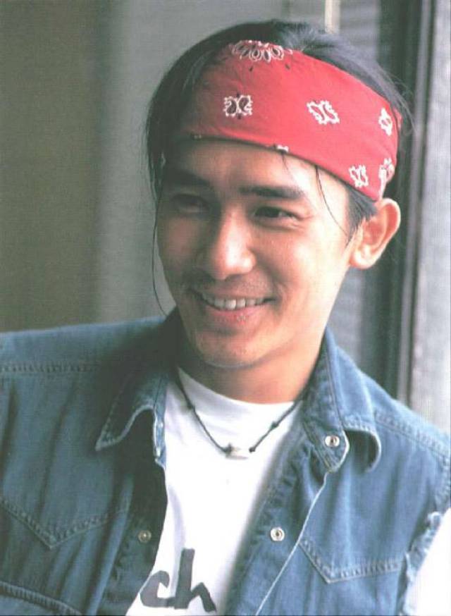 盘点香港上世纪80—90年代十大著名男演员,你喜欢的演员上榜了吗?