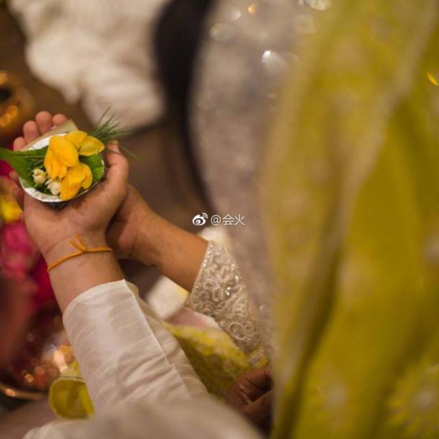 黄子佼晒旧照,吴宗宪反大S剥虾论,嘲讽:闺房画