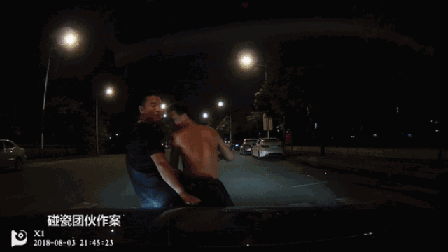 喜欢超车的老司机,注定被碰瓷团伙盯上!_手机搜狐网