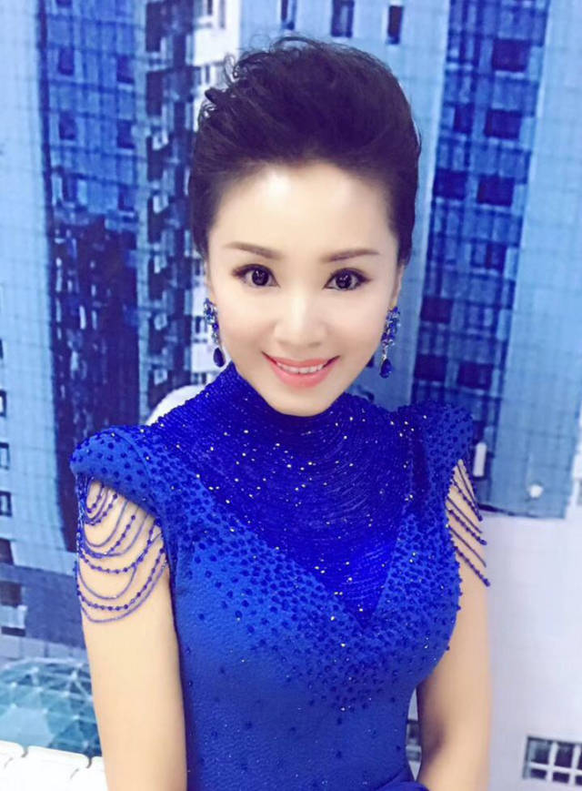著名女高音歌唱家杨倩:荣获全球华人国际音乐节——声乐大赛金奖