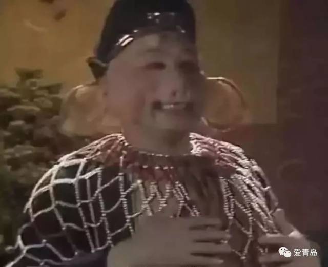 说起高贵妃,就会想起前几日被人疯狂吐槽的珍珠衫,据说是猪八戒同款