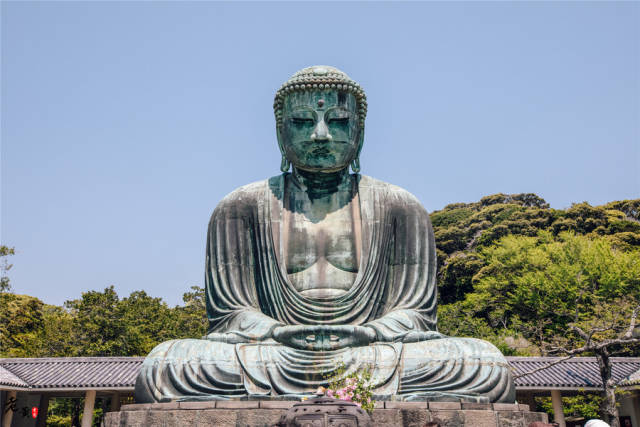镰仓大佛,日本三大佛像之中保存最完好的一尊,在日本被称为国宝