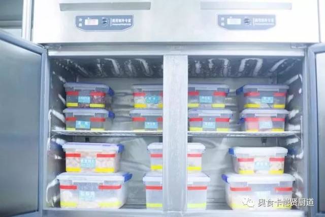 冰箱从内到外整齐化一,杜绝食品安全问题,同时提高工作效率.